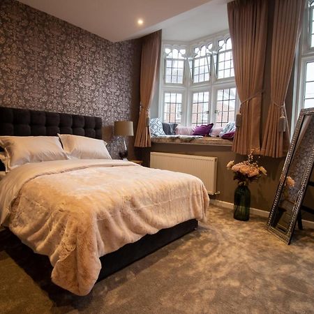 The Most Central Apartment In Canterbury Stunning Interiors, Fully Equipped, City Views And Free Wifi! Exteriör bild