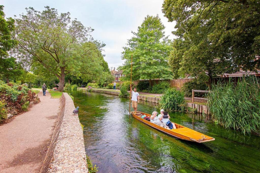 The Most Central Apartment In Canterbury Stunning Interiors, Fully Equipped, City Views And Free Wifi! Exteriör bild