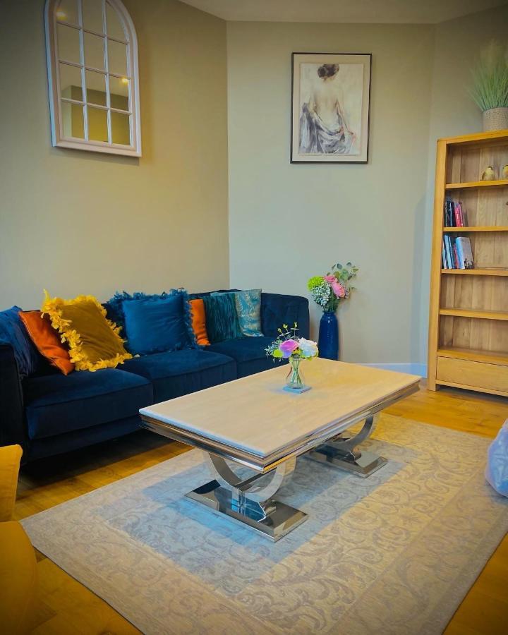 The Most Central Apartment In Canterbury Stunning Interiors, Fully Equipped, City Views And Free Wifi! Exteriör bild