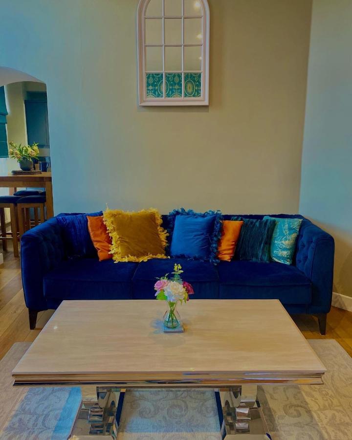 The Most Central Apartment In Canterbury Stunning Interiors, Fully Equipped, City Views And Free Wifi! Exteriör bild