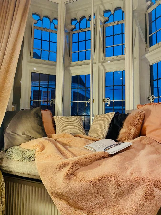 The Most Central Apartment In Canterbury Stunning Interiors, Fully Equipped, City Views And Free Wifi! Exteriör bild